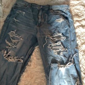 American Eagle Mom Jeans size 18